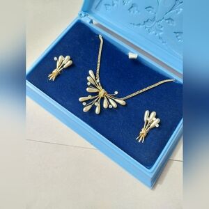 Vintage Jewerly Set Gold and Pearl